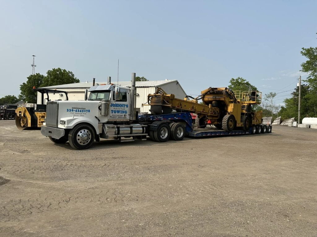 johnnys auto and truck towing heavy transport 348914387 762588378656067 8017663654584118649 n hd