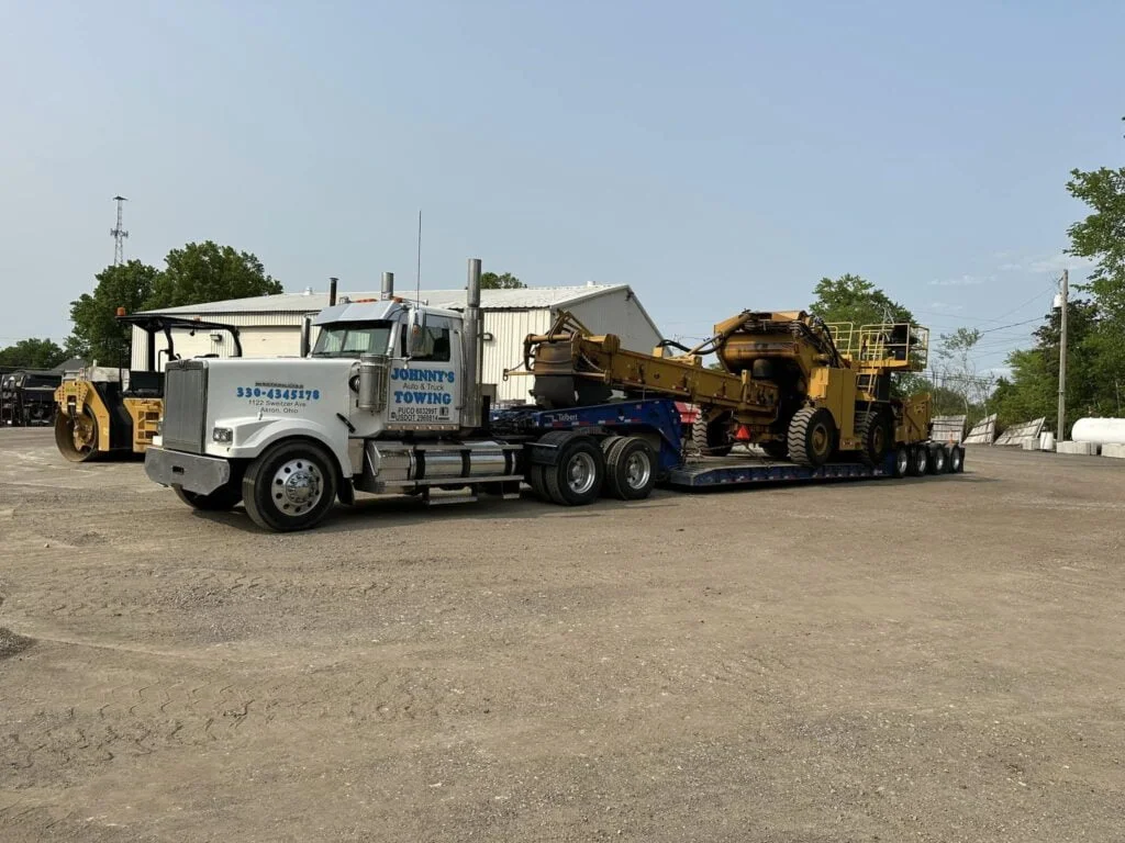 johnnys auto and truck towing heavy transport 348914387 762588378656067 8017663654584118649 n hd